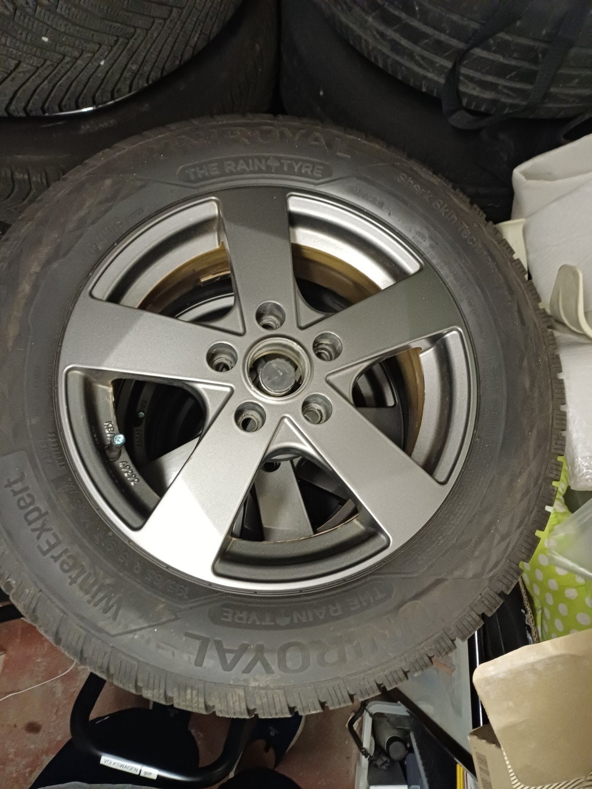 4 pneus hiver 195/65R15 91 T UNIROYAL, Autos : Pièces & Accessoires, Pneus & Jantes, Enlèvement, Pneus hiver, Pneu(s)