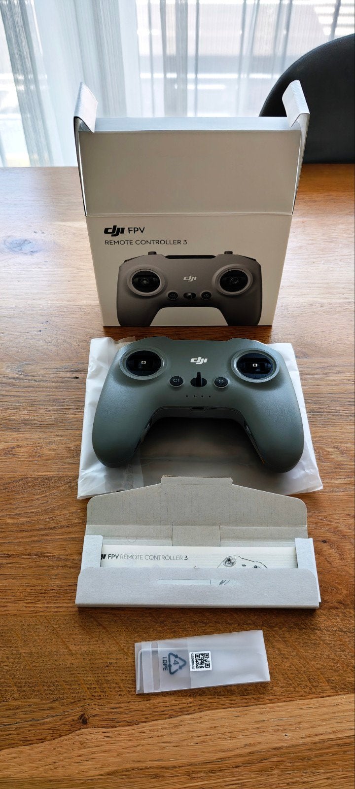 dji pfv remote controller 3, Enlèvement, DJI