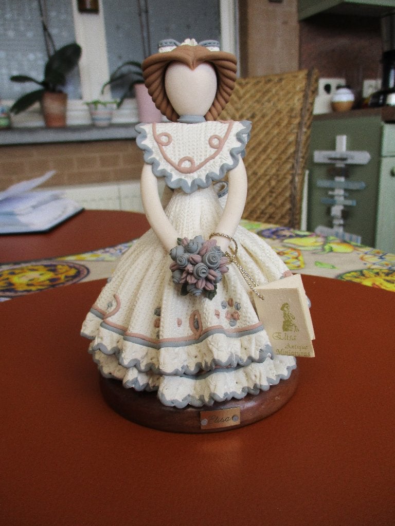 Beeld Elisa Antique Miniaturas, Ophalen of Verzenden, Zo goed als nieuw, Mens