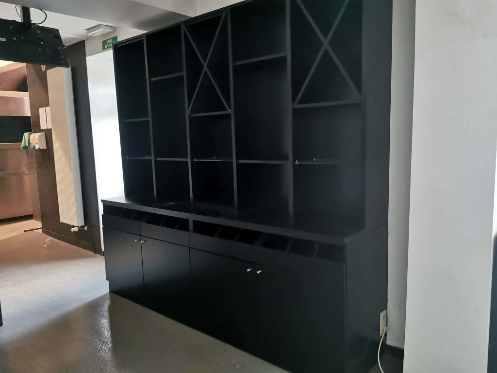 grand vaisselier noir, Avec tiroir(s), 200 cm ou plus, Enlèvement, Utilisé
