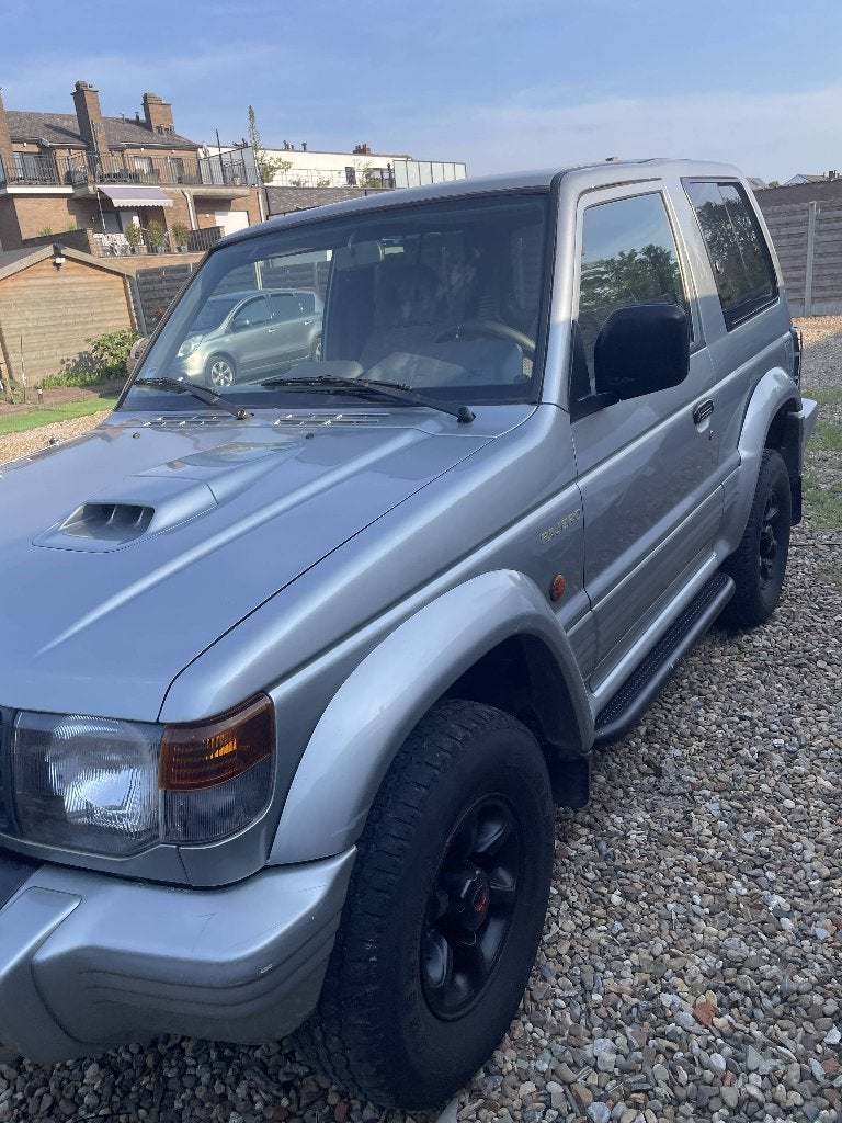 TE KOOP Mitsubishi pajero 2 oldtimer, foto 2