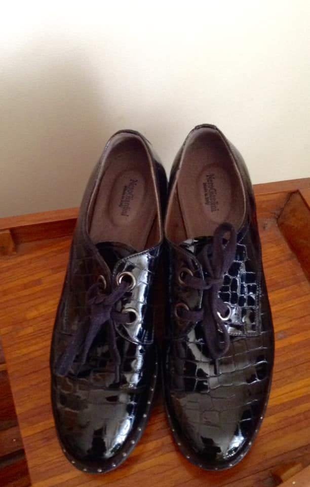 Chaussures en cuir verni NeroGiardini — Taille 40, Nerogiardini, Enlèvement ou Envoi, Comme neuf