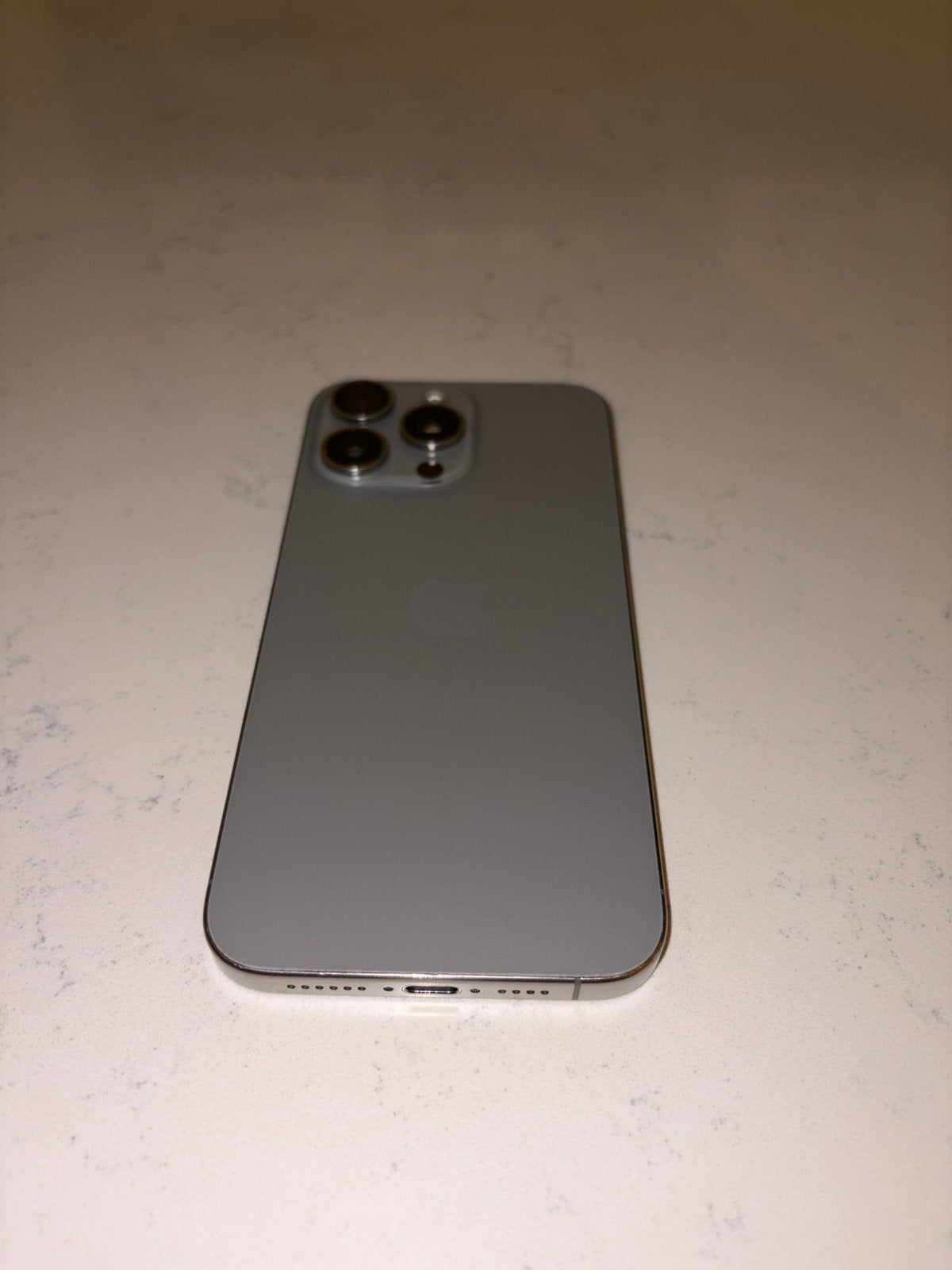 Iphone 15 Pro Max 265 Go en titane naturel, Télécoms, Téléphonie mobile | Apple iPhone, Enlèvement ou Envoi, Comme neuf, IPhone 15