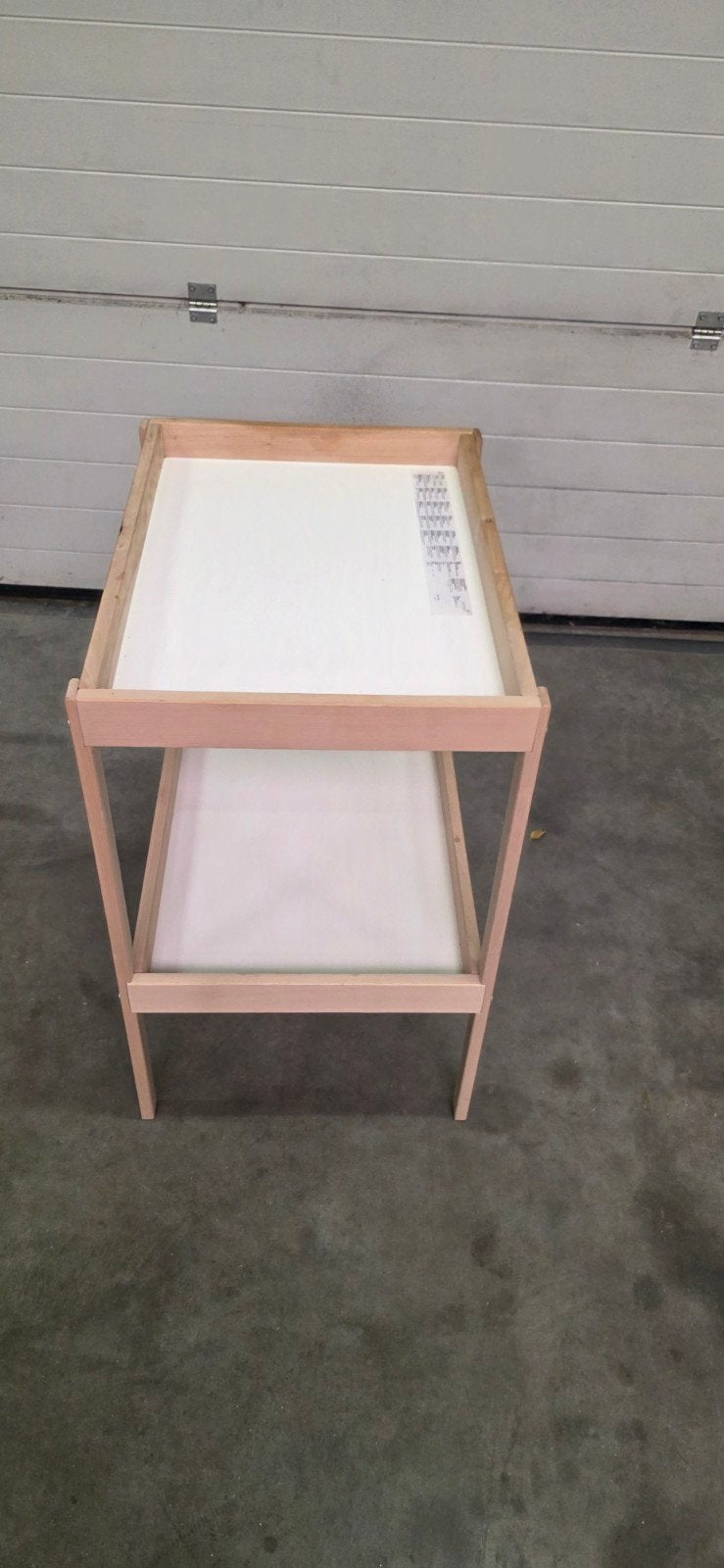 Verzorgingstafel Ikea, Ophalen