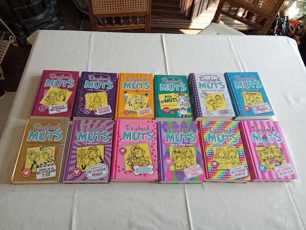 Dagboek van een Muts 12 boeken zo goed als nieuw., Ophalen of Verzenden, Zo goed als nieuw, Rachel Renée Russell