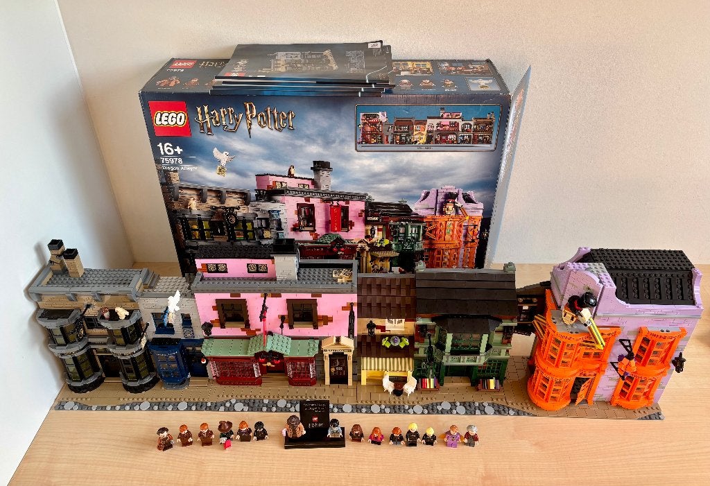 Lego Harry Potter 75978 Wegisweg, Kinderen en Baby's, Speelgoed | Duplo en Lego, Lego, Harry Potter, Ophalen of Verzenden, Zo goed als nieuw