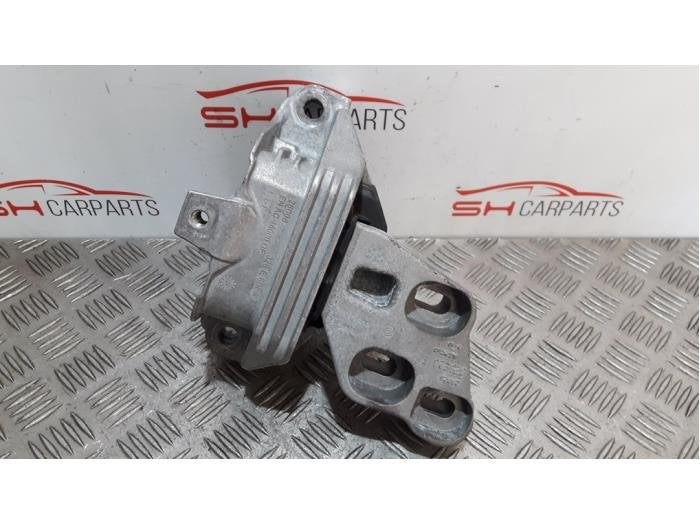 Support moteur d'un Mercedes CLA, 3 mois de garantie, Utilisé, -, -