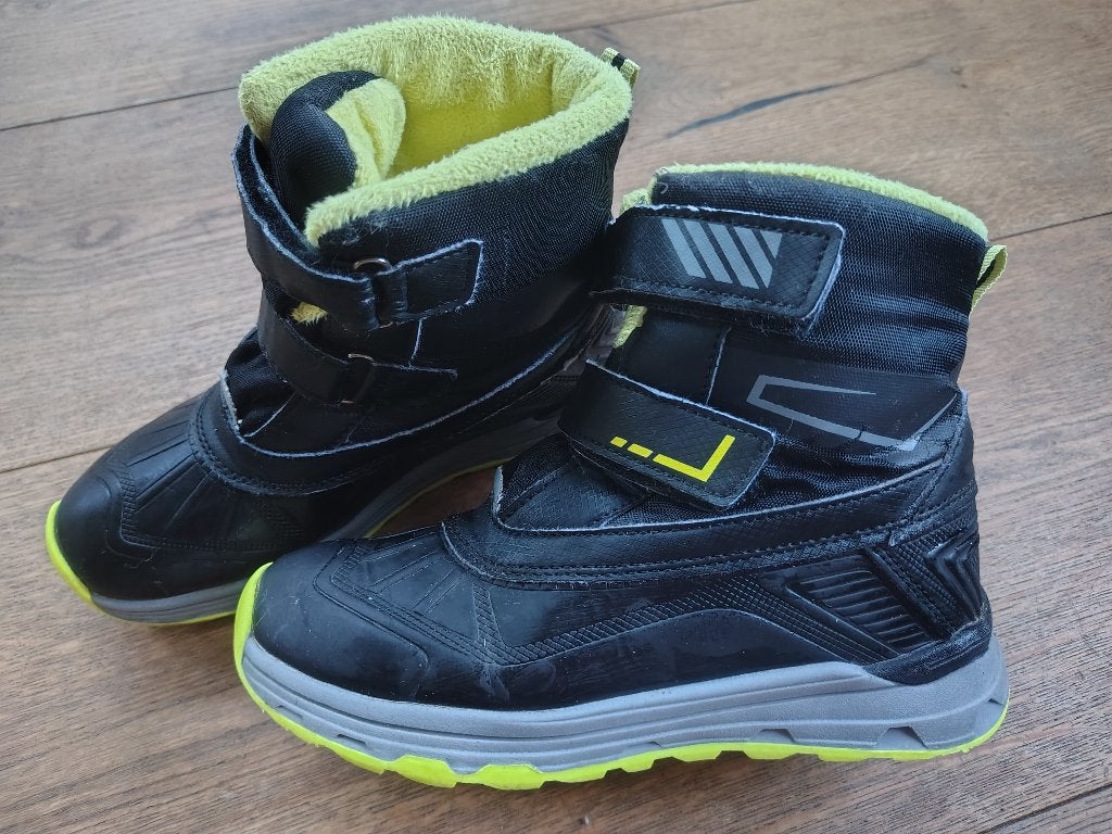 Snowboots sneeuwlaarzen maat 34, Kinderen en Baby's, Gebruikt, Jongen of Meisje, Ophalen of Verzenden, Laarzen