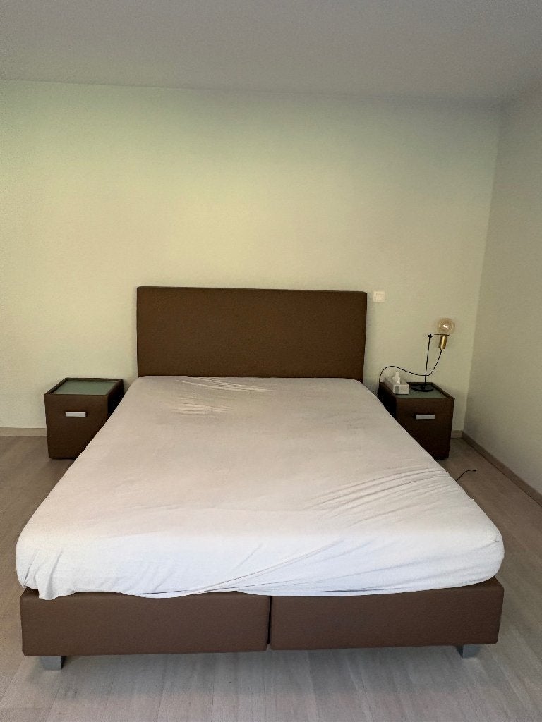 Boxspring met nachtkastjes te koop!, Ophalen