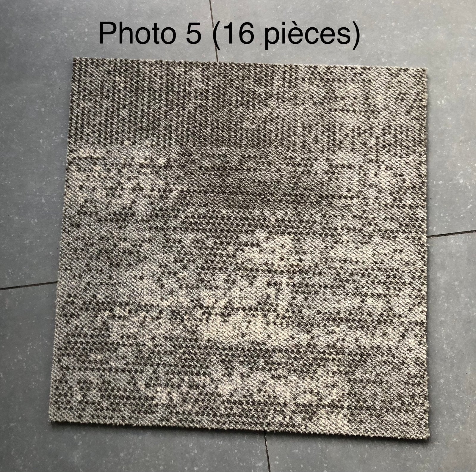 Dalles de tapis à poser, neuf  3€/piece (m, Enlèvement, Neuf