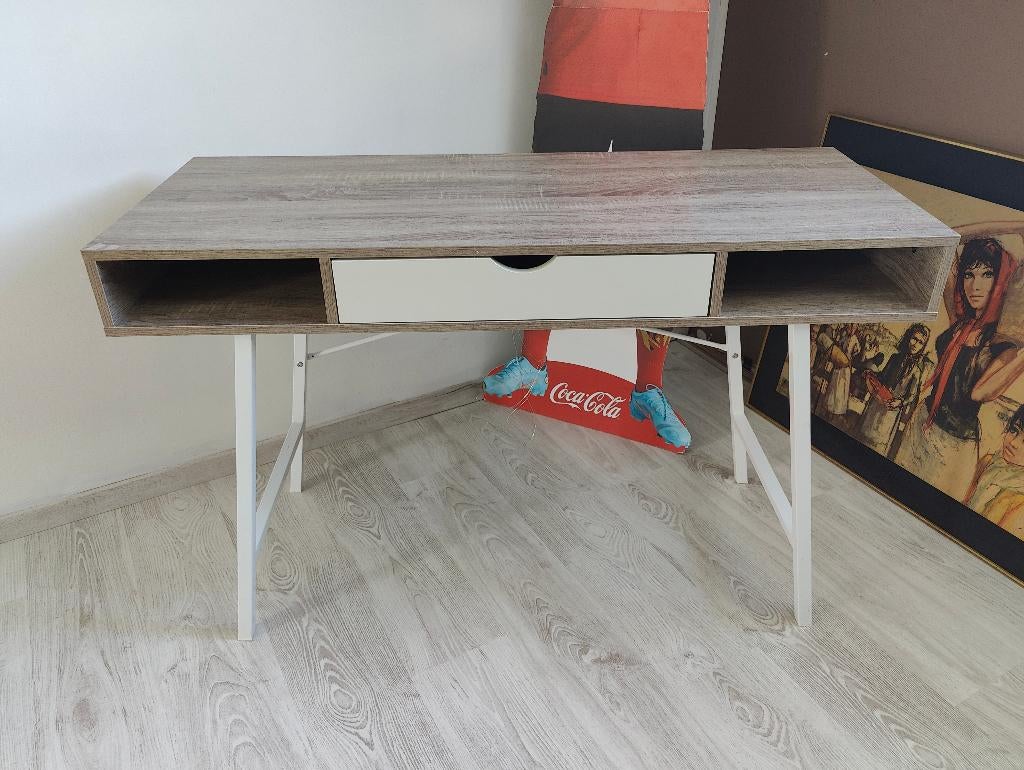 Jysk ABBETVED bureau 48x120 licht eiken kleur/wit, Huis en Inrichting, Bureaus, Ophalen, Gebruikt, Jysk, Wit