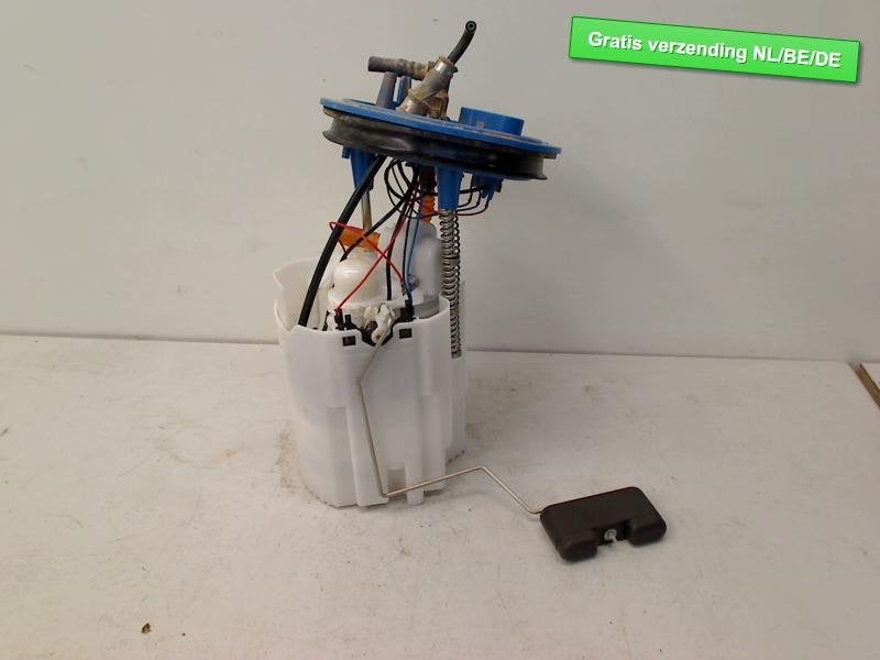 POMPE CARBURANT ELECTRIQUE Volkswagen Golf Sportsvan (AUVS), Volkswagen, Volkswagen AG, Utilisé, Kundenbetreuung@volkswagen.de
