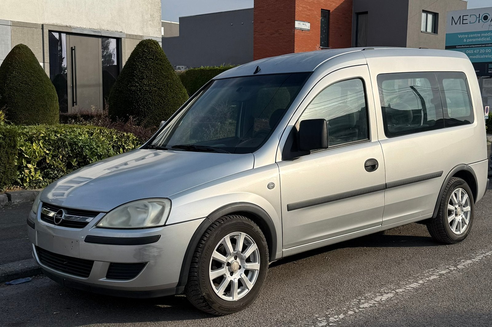 Opel combo 1.4 essence 195 000 kilomètres, Autos, 0 kg, Argent ou Gris, Achat, Boîte manuelle