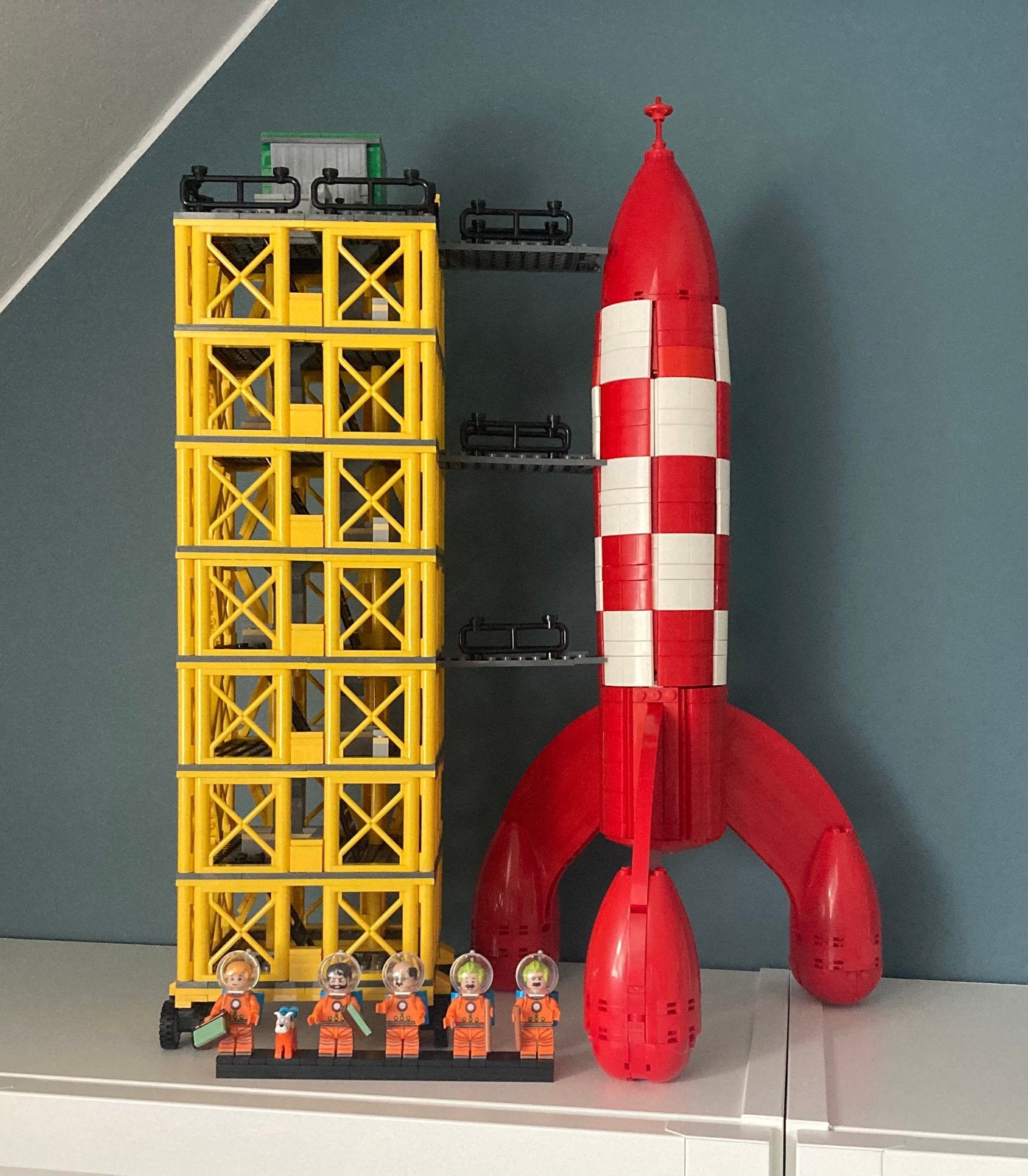 Tintin : la fusée + la tour + 6 personnages, Collections, Enlèvement ou Envoi, Tintin, Comme neuf