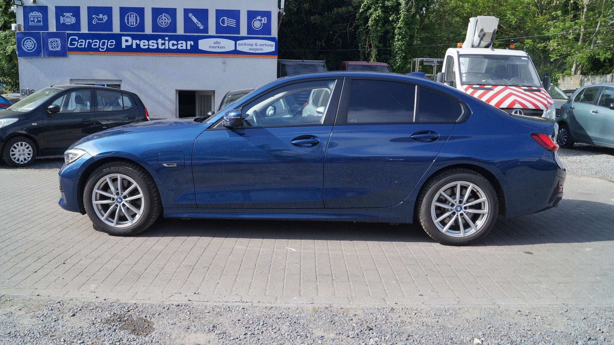 BMW 3 Serie 320 320e (bj 2021, automaat), 1998 cc, Gebruikt, 4 cilinders, Blauw