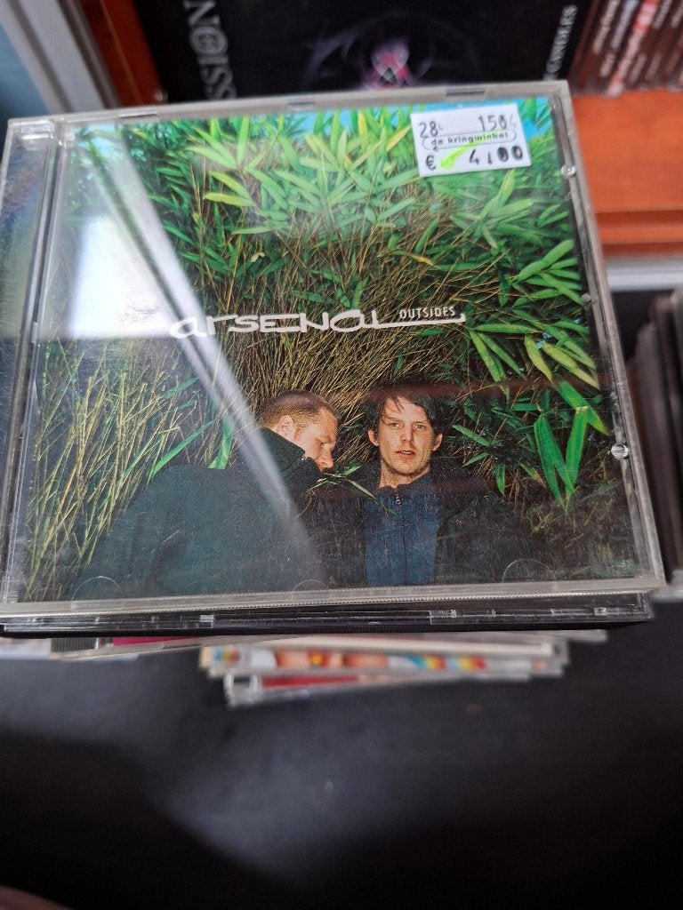 cd - arsenal - outsides, Enlèvement ou Envoi, Comprend un livret, Comme neuf, Électronique