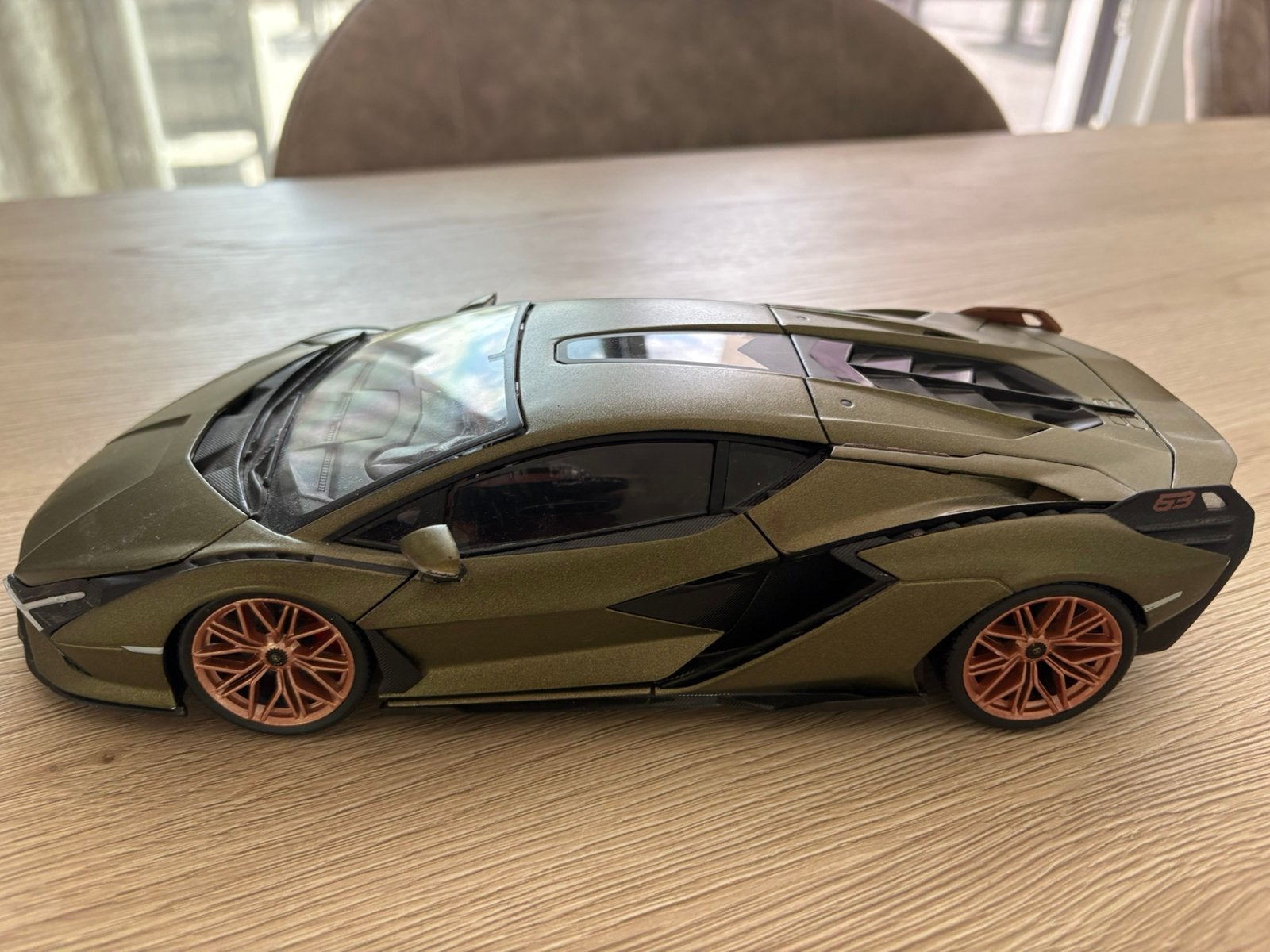 Bburago - Lamborghini Sian FKP 37, Hobby en Vrije tijd, Modelauto's | 1:18, Ophalen, Zo goed als nieuw