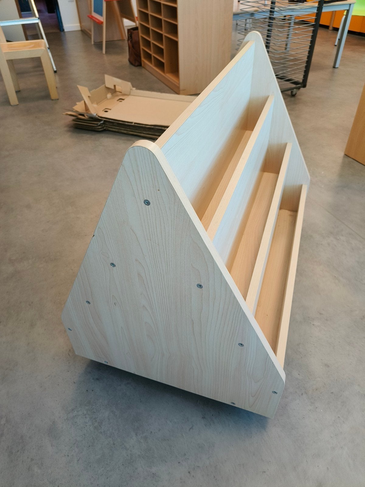Stevig Houten Kinderboekenrek, Ophalen, Zo goed als nieuw