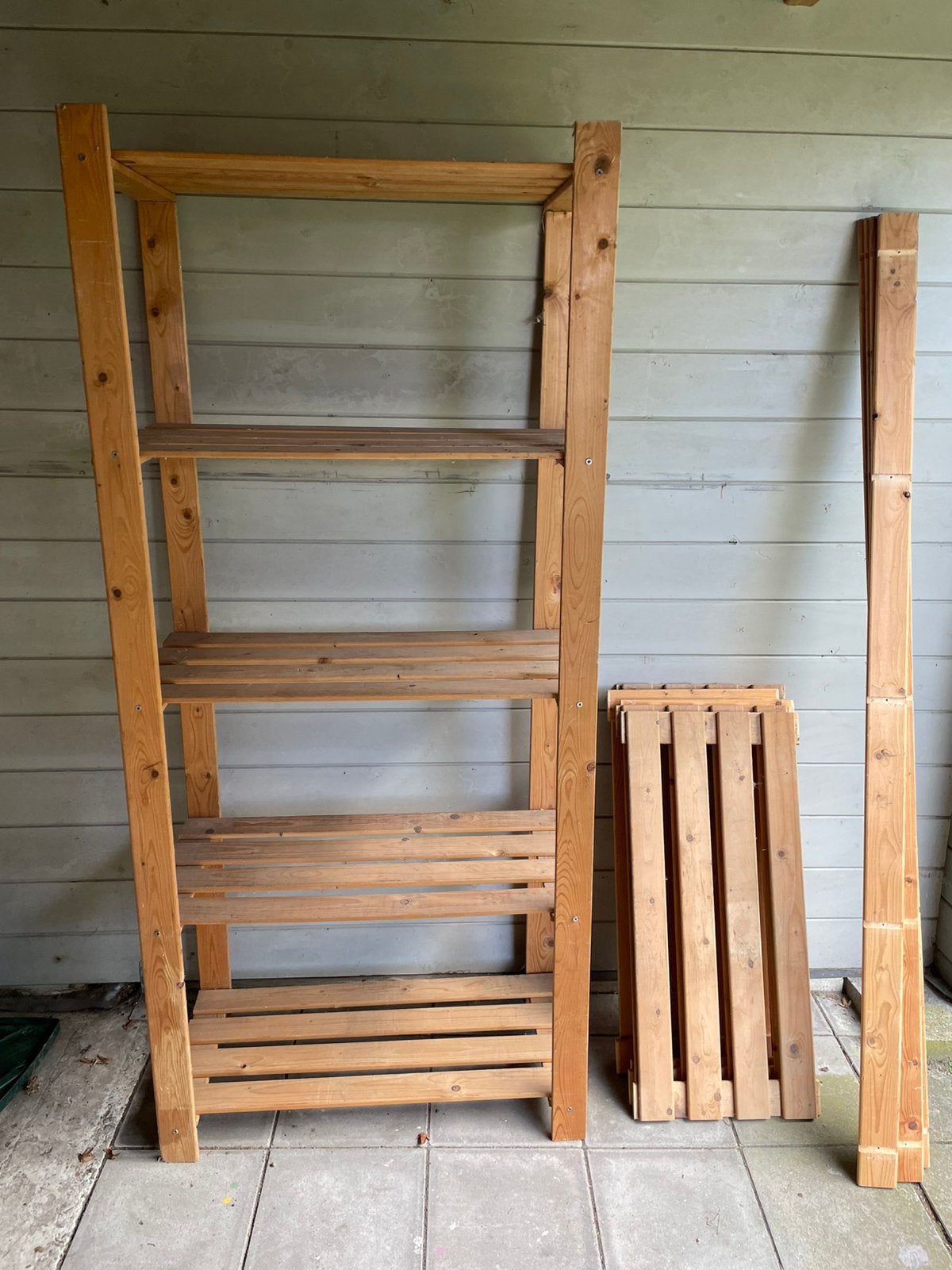 2 houten wandrekken, Ophalen, Gebruikt