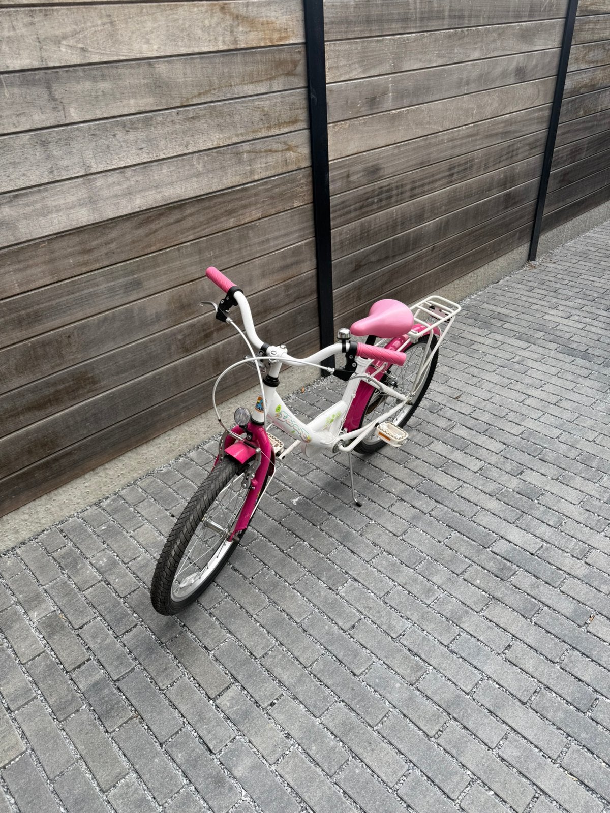 Volare meisjesfiets 20 inch in wit en roze., Vélos & Vélomoteurs, Vélos | Filles, Frein sur jante, Comme neuf, Frein à main, 20 pouces