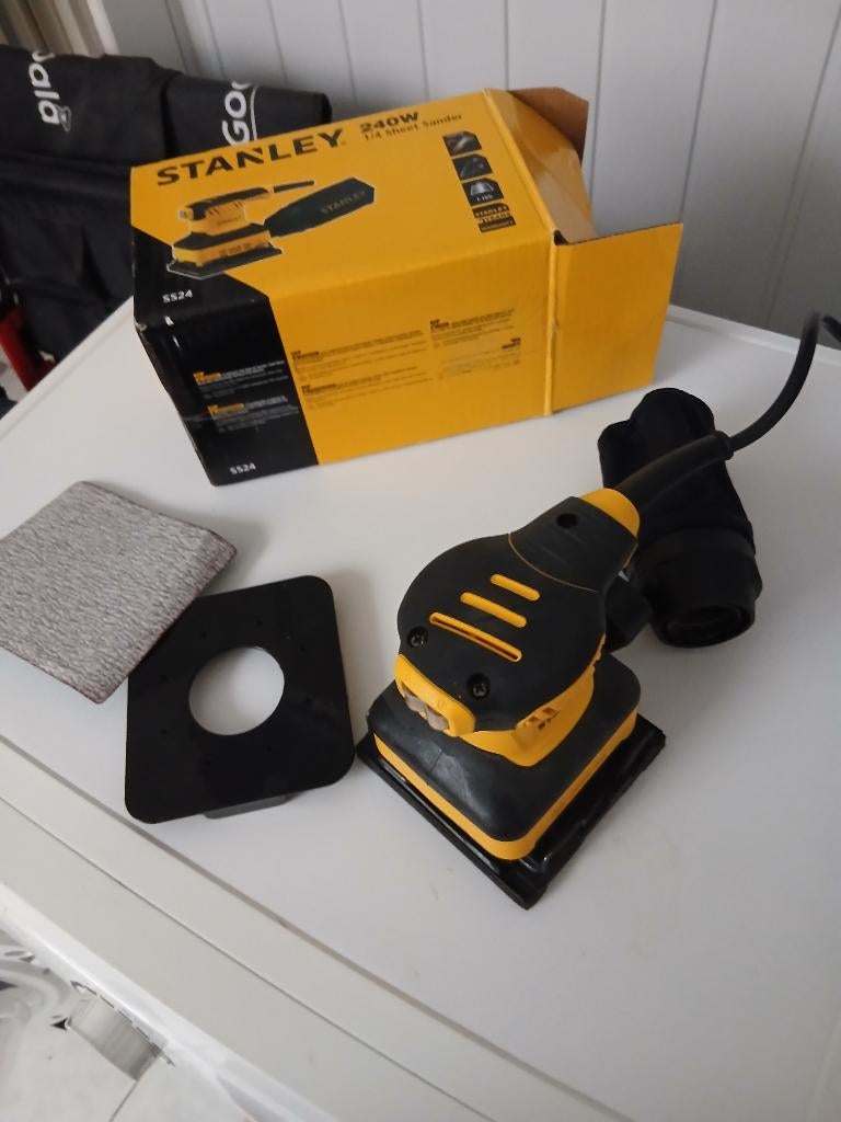 Ponceuse orbitale ; Stanley ; état = très bon, Bricolage & Construction, Enlèvement ou Envoi, Comme neuf