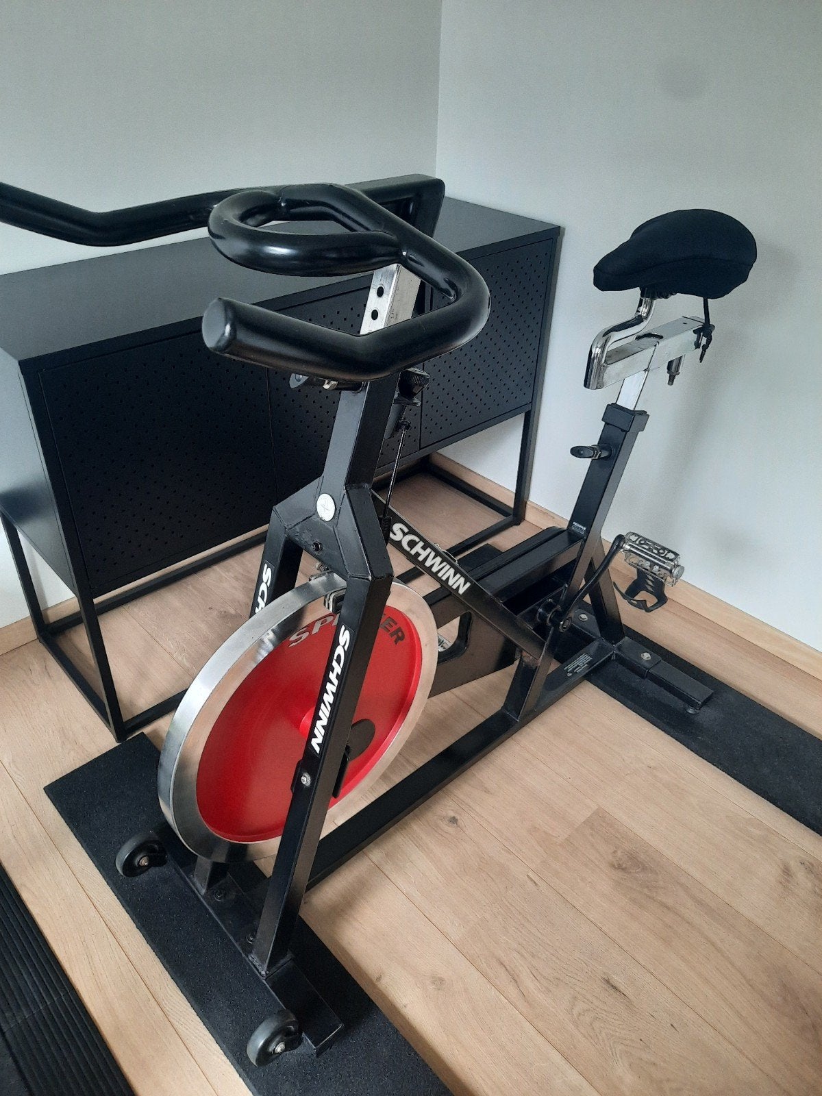 Spinningfiets Schwinn, Ophalen, Spinningfiets