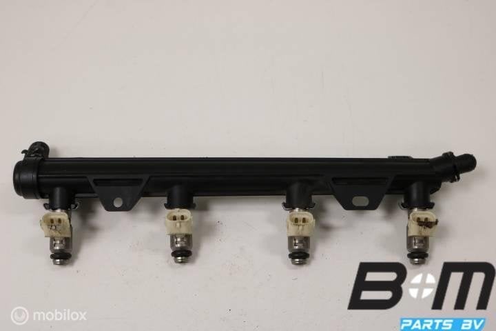 Brandstofrail met injectoren Volkswagen Golf 5 1.6 CDF, Utilisé