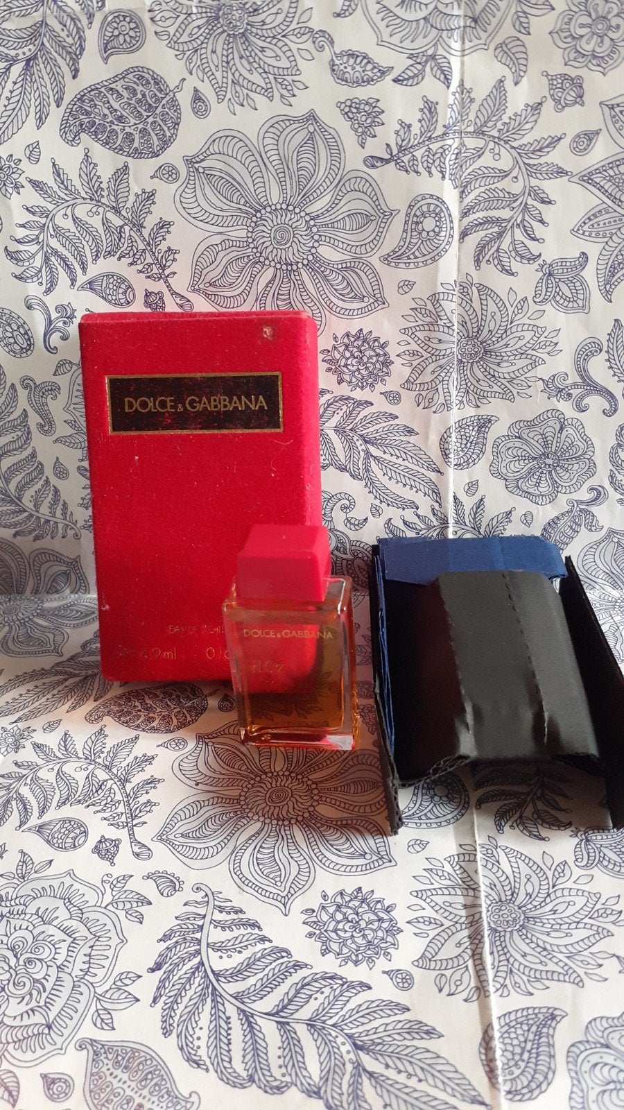 miniature parfum dolce & gabbana avec boite 4,9ml, Collections, Enlèvement ou Envoi, Comme neuf, Miniature, Plein