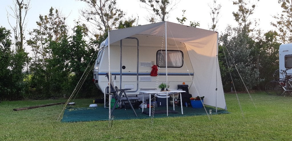 Predom, Caravans en Kamperen, Caravans, Particulier, tot en met 2, tot 500 kg, Overige, Predom, Vast bed, tot 4 meter, Koelkast