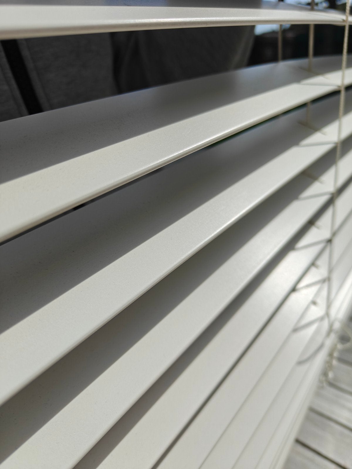 Lattes/stores en bois blanc | Luxaflex, Enlèvement
