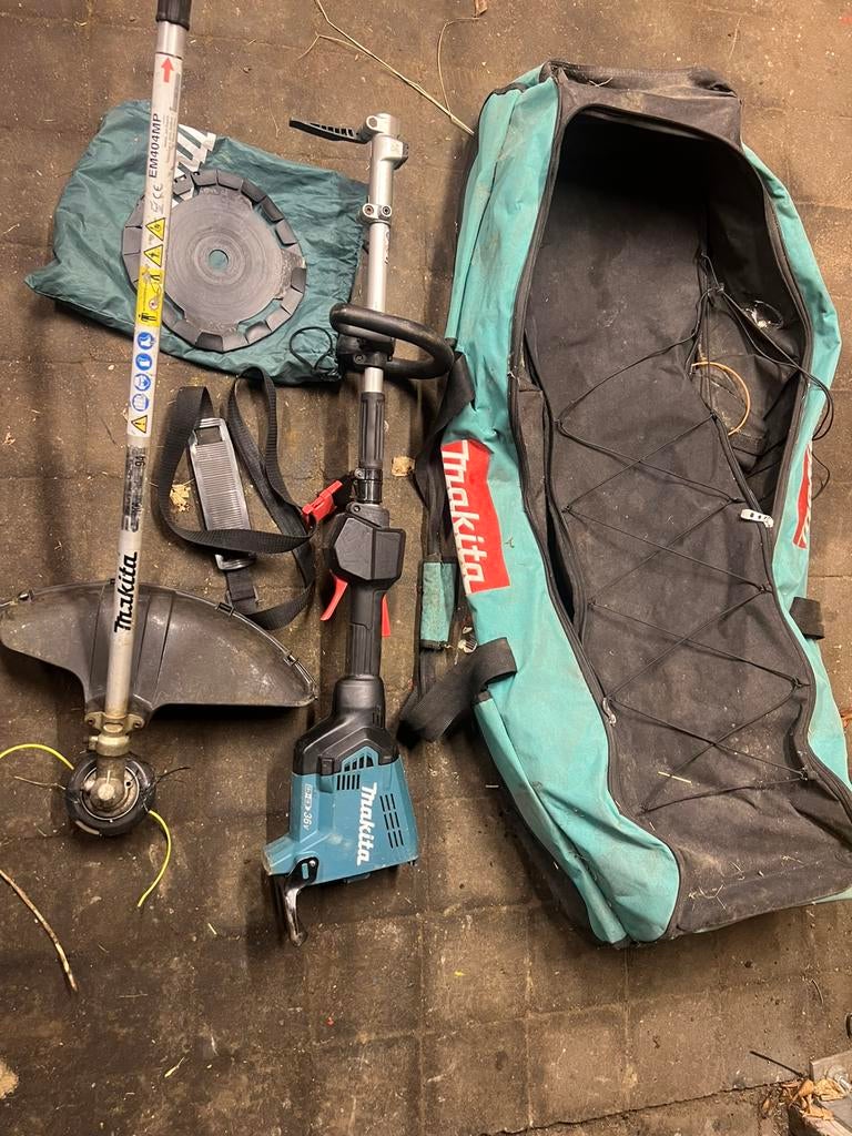 makita accu combimotor, Tuin en Terras, Ophalen, Zo goed als nieuw, Accu