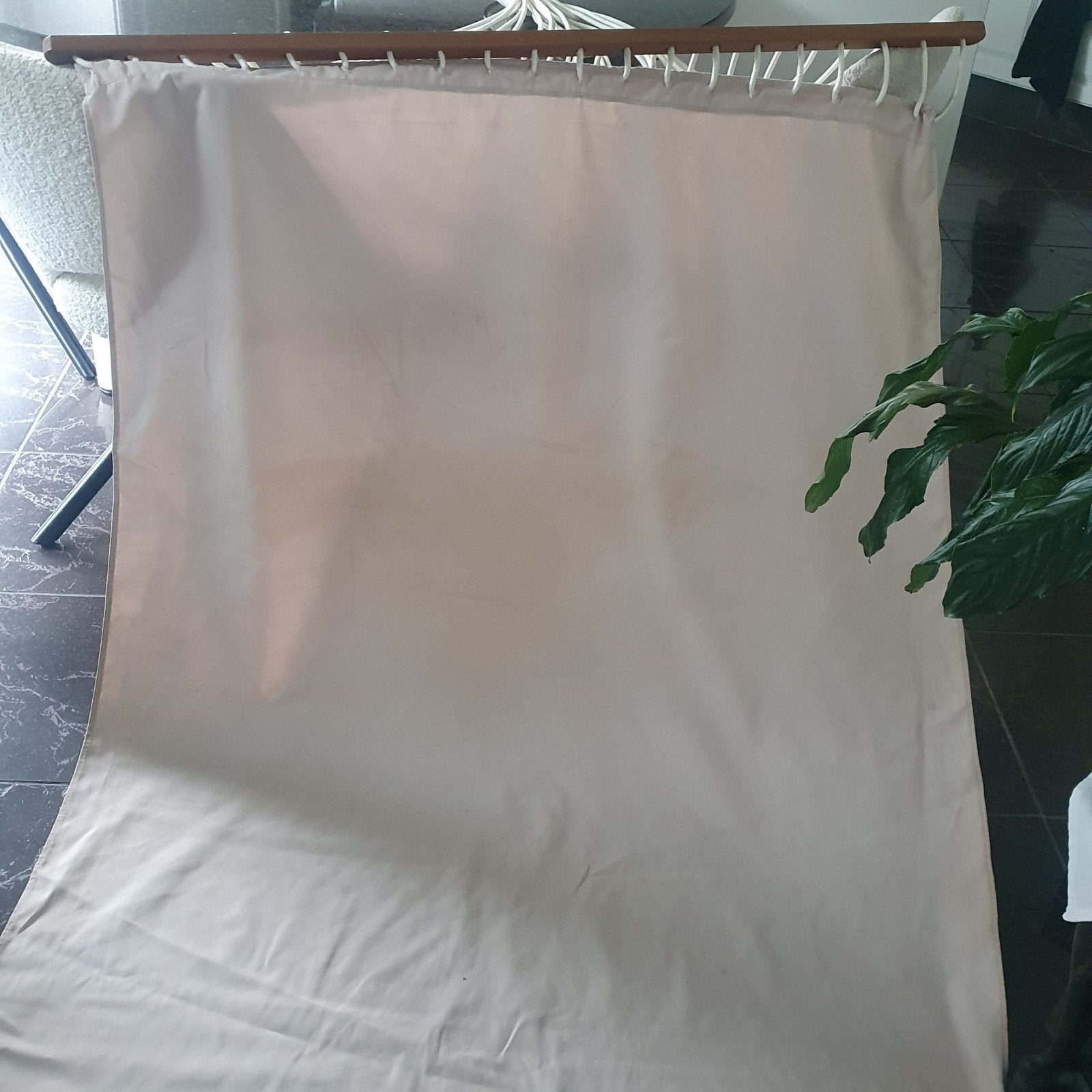 ecru kleurige hangmat, Ophalen