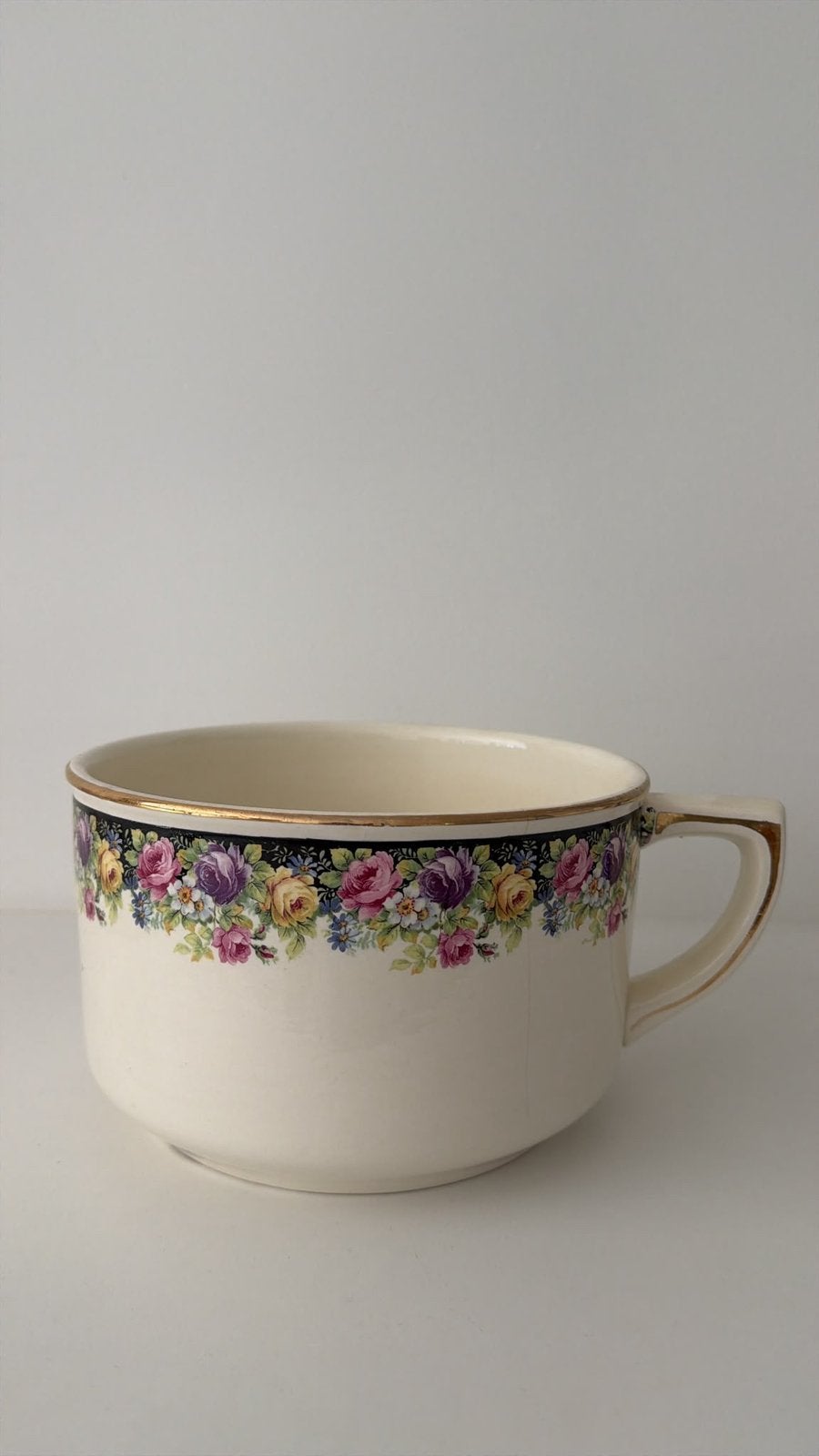 Antieke Boch Frères kamerpot met bloemendecor, Antiek en Kunst, Ophalen
