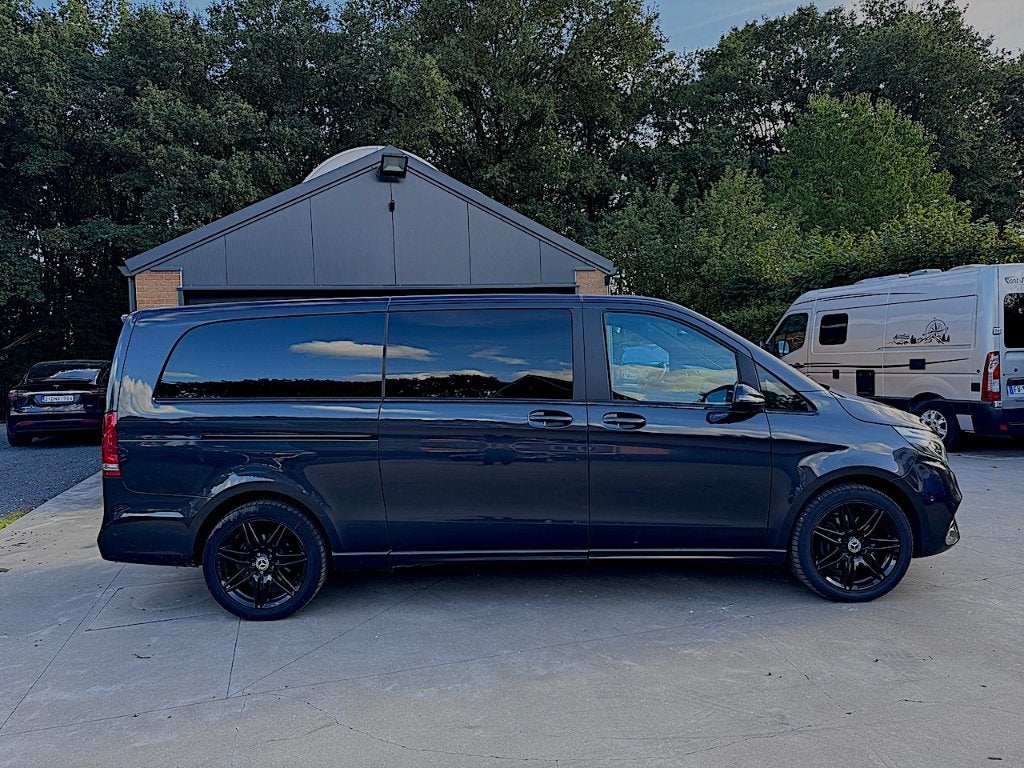 TVA  Mercedes V220d 4MATIC AMG L3, Cuir, Argent ou Gris, Achat, https://public.car-pass.be/vhr/9c9b3219-247a-4046-8235-ca2659b32c09