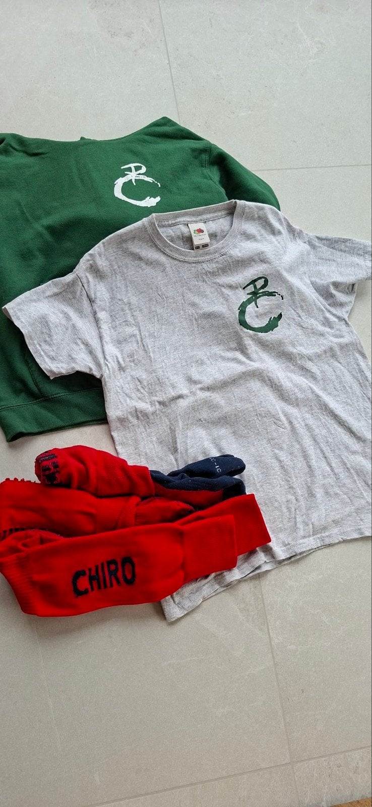 chiro pull en t-shirt (scherpenheuvel), Ophalen, Jongen of Meisje, Trui of Vest, Zo goed als nieuw