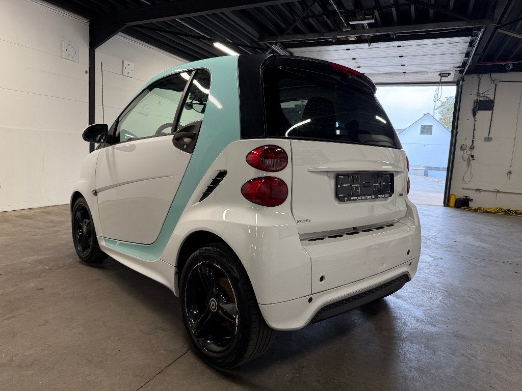 Smart forTwo Coupe 1.0i Mhd Edition Iceshine, Autos, Cuir, Achat, Entreprise, 2 places