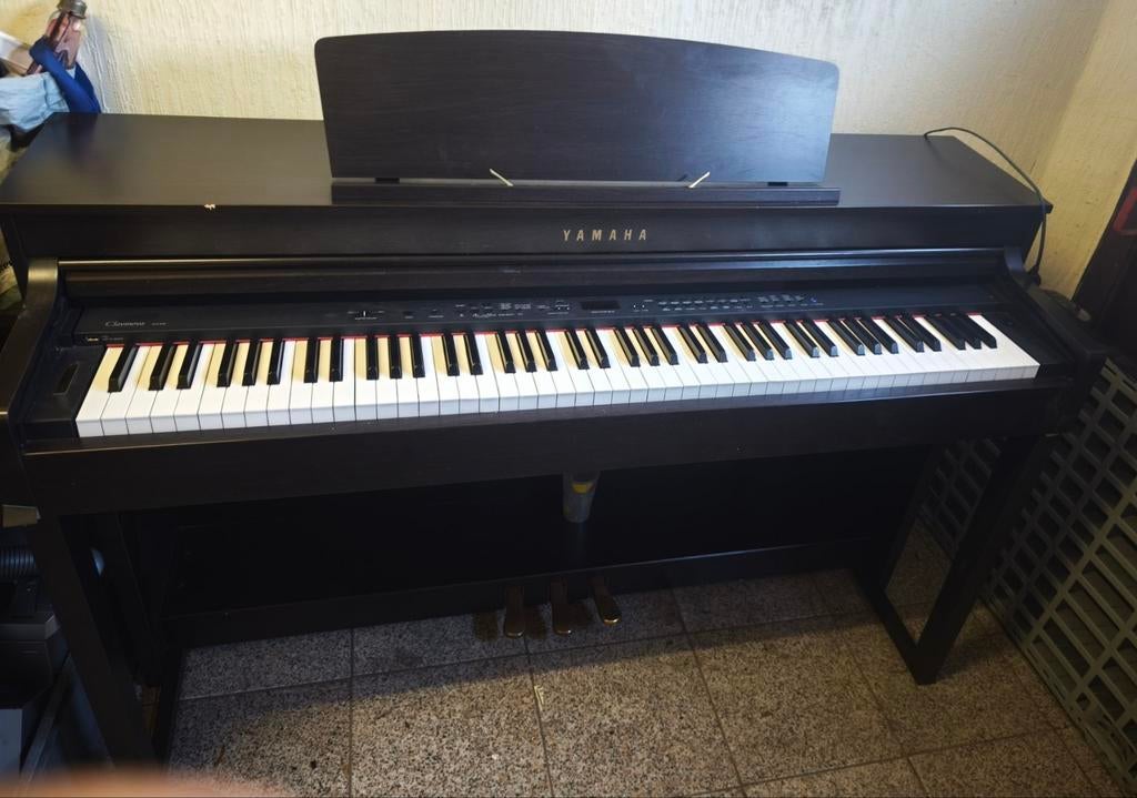 Yamaha Clavinova CLP-470, Enlèvement, Piano