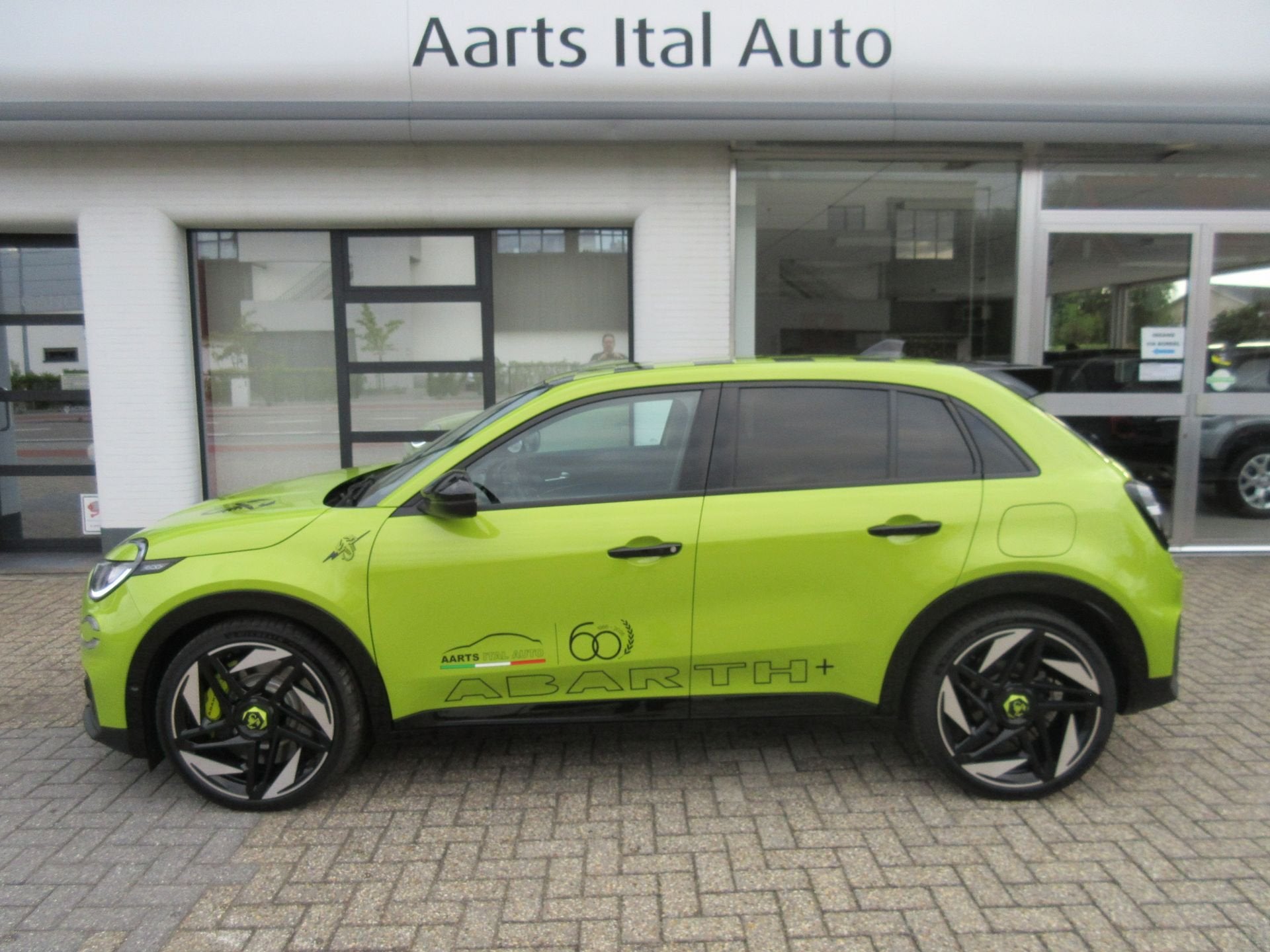 Abarth 600E, Autos, Achat, Euro 6, Alcantara, 5 portes