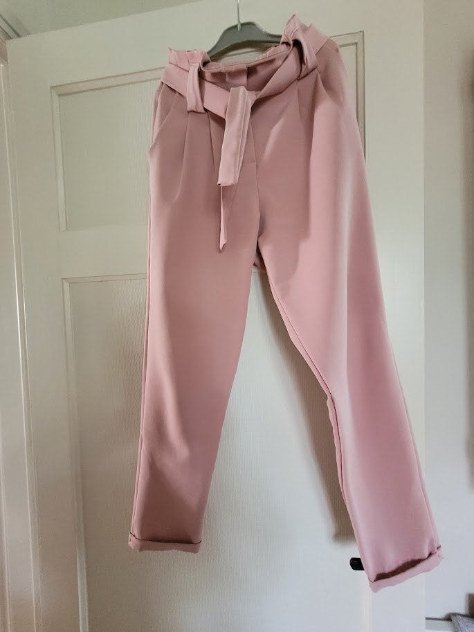 pantalon rose petit, Vêtements | Femmes, Taille 38/40 (M), Enlèvement ou Envoi, Rose, Comme neuf