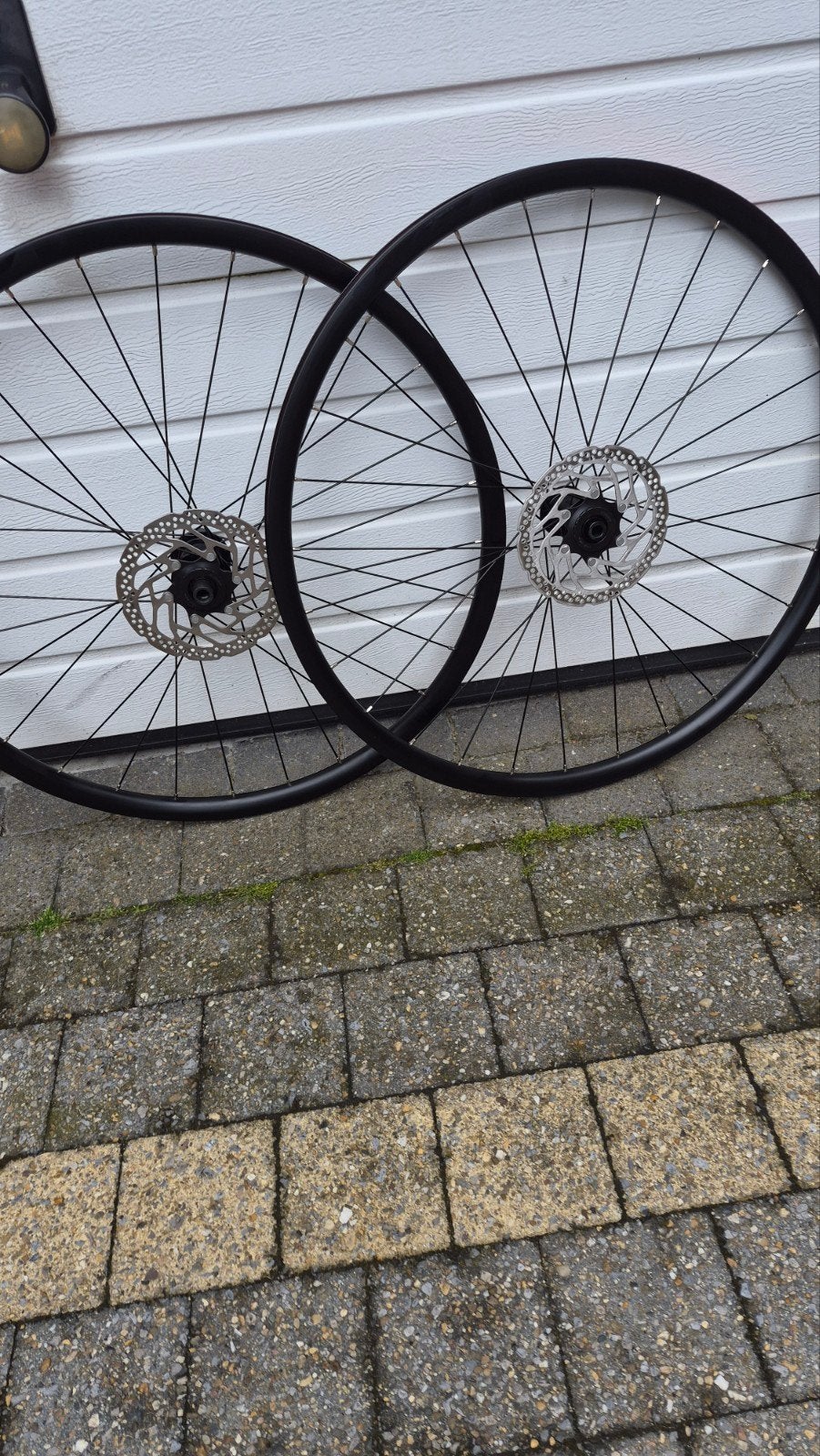 Paire de roues Shimano NEUVE provenant d'un vélo neuf, Enlèvement ou Envoi