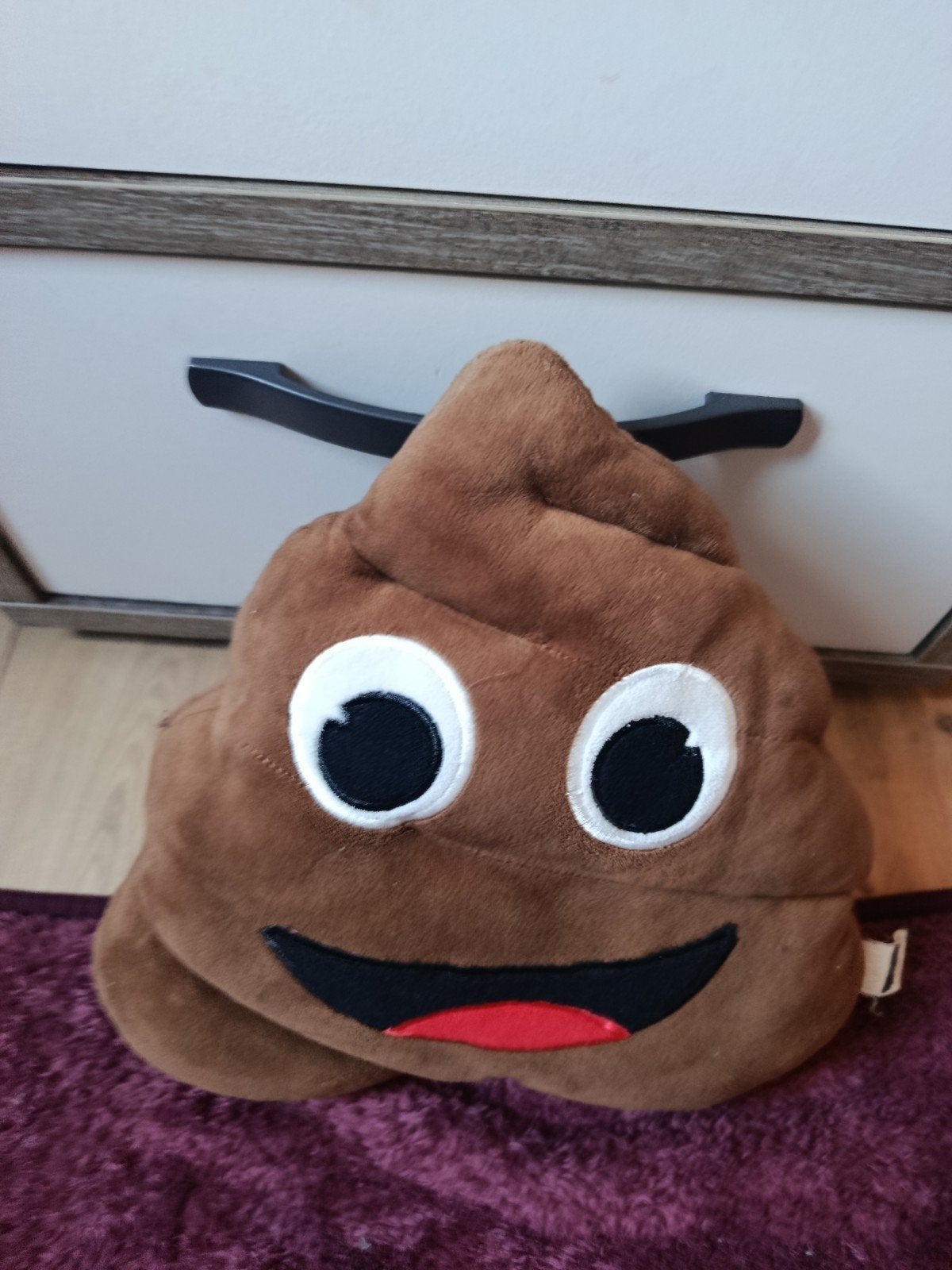 leuke bruine drolemoji kussen, Enfants & Bébés, Jouets | Peluches, Brun, Enlèvement ou Envoi, Overige karakters, Utilisé