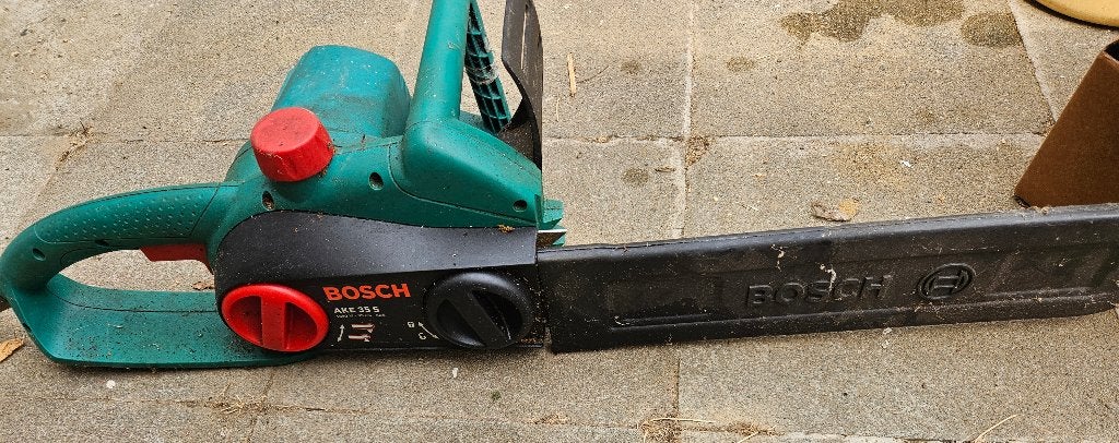 Electrische kettingzaag bosch, Doe-het-zelf en Bouw, Gereedschap | Zaagmachines, Ophalen, Kettingzaag
