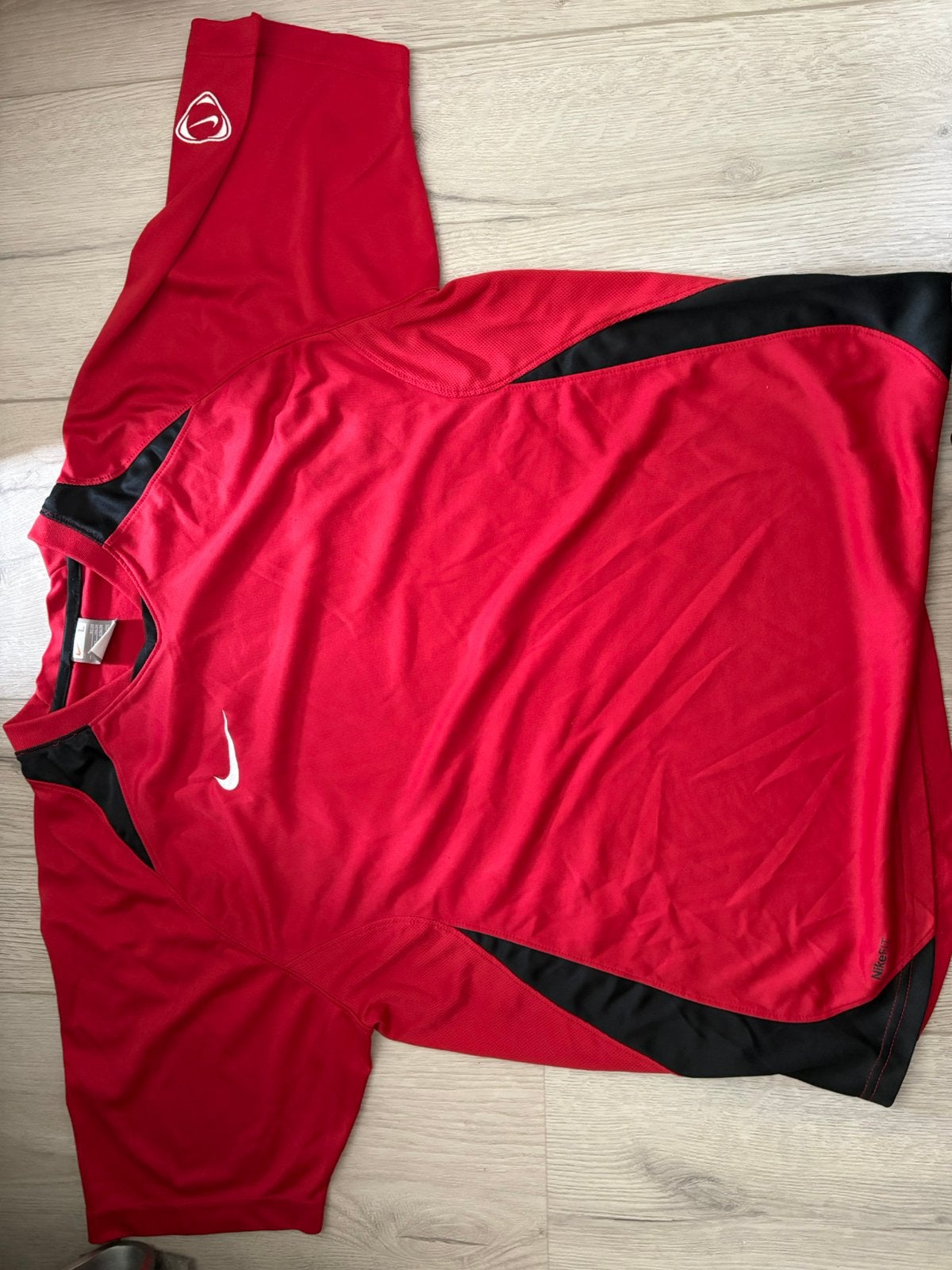 Nike dry fit shirt L, Kleding | Heren, Sportkleding, Ophalen, Maat 52/54 (L), Gedragen, Rood