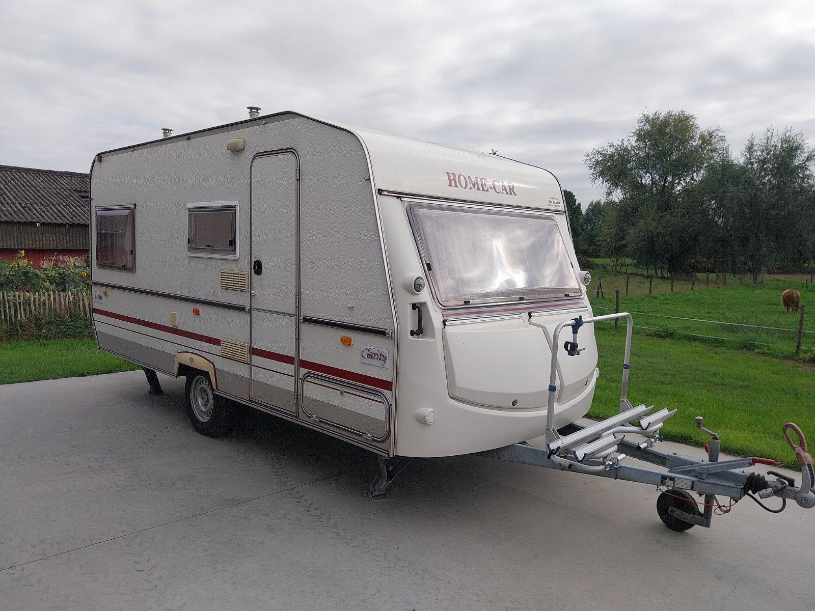 Hole Car Clarity 445, Entreprise, Auvent