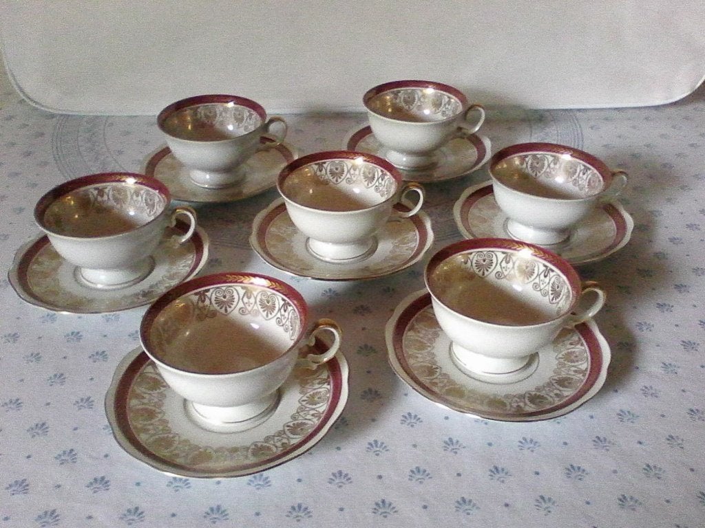 7 Theekopjes met schoteltjes van WAWEL made in Poland (Rood), Enlèvement, Comme neuf, Porcelaine, Tasse(s) et/ou soucoupe(s)