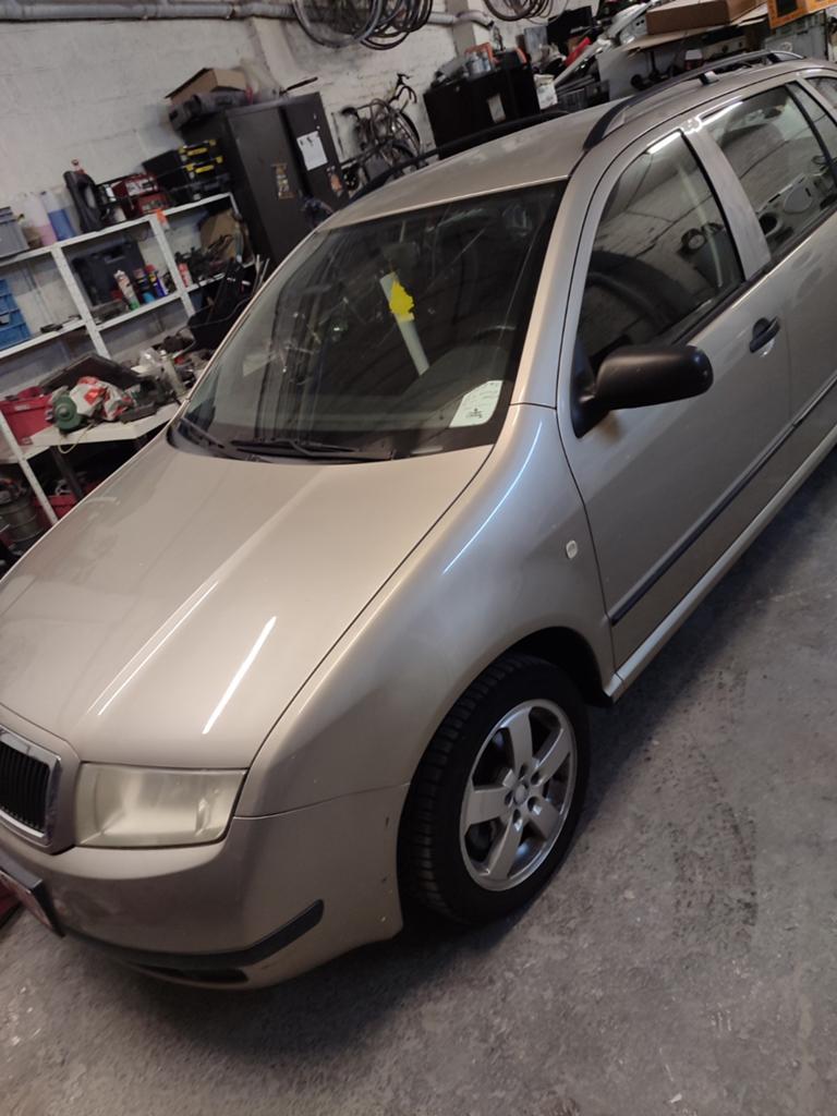 Scoda fabia benzine 14cc