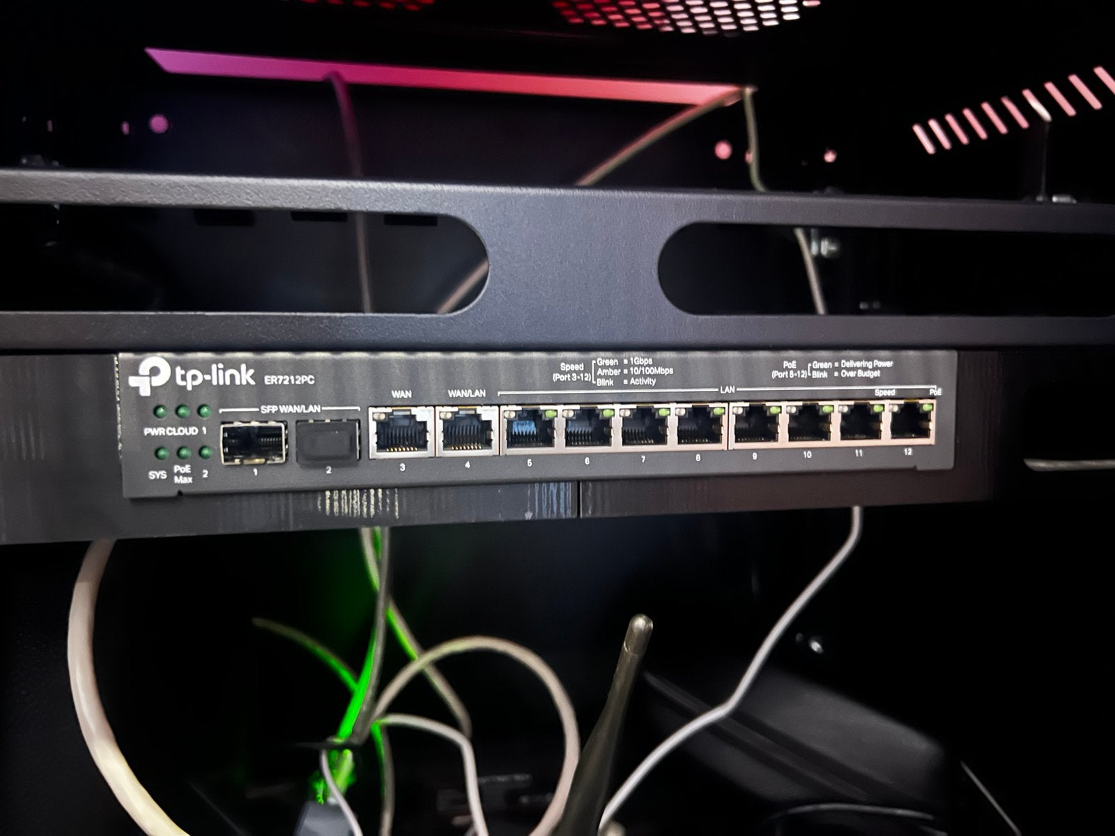 TP-Link Omada ER7212PC - 3-in-1 Router - PoE Switch - PoE+, Computers en Software, Netwerk switches, Zo goed als nieuw, Ophalen of Verzenden