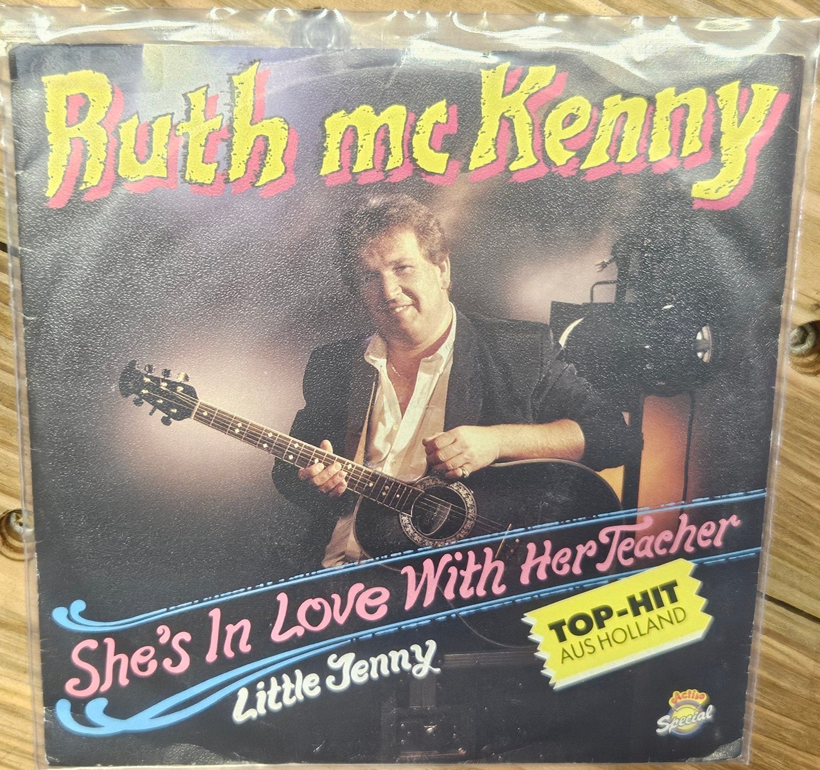 Ruth McKenny 1989 Elle est amoureuse du professeur, Enlèvement ou Envoi