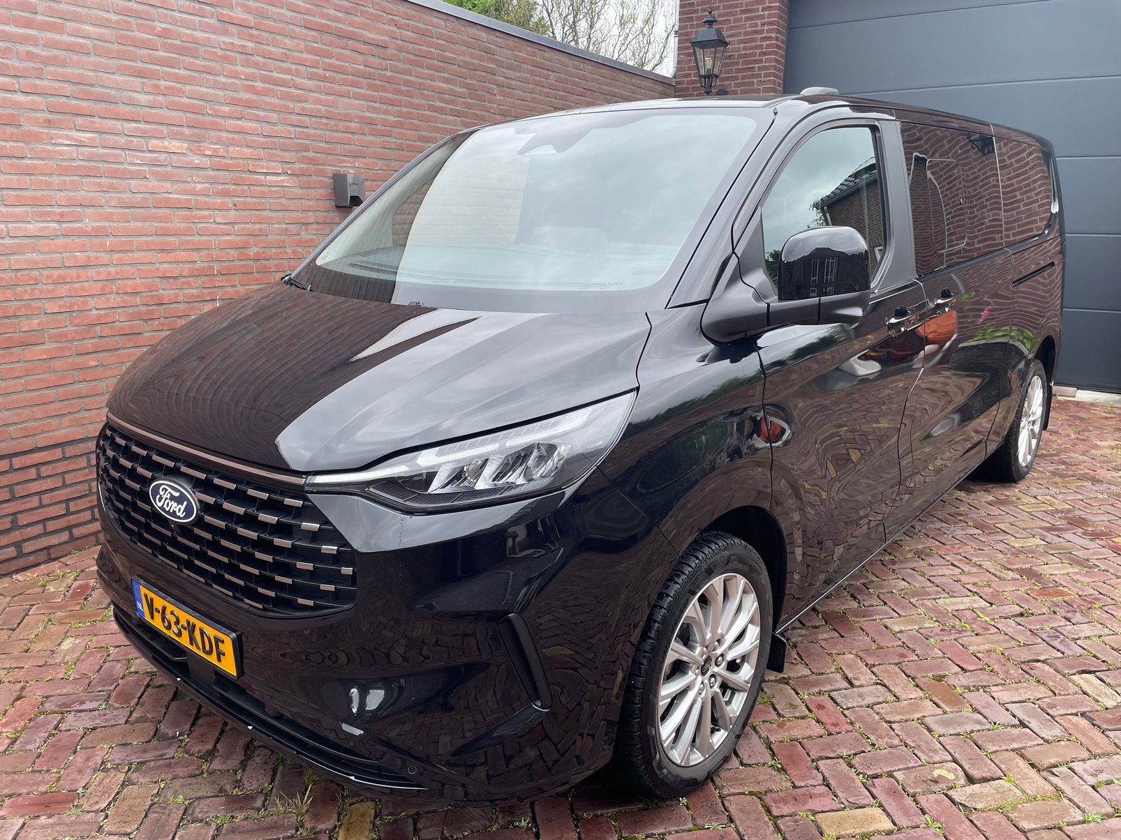 Ford transit custom tourneo titanium x 2024 170 PK  btw auto, Auto's, Ford, 4 cilinders, 2500 kg, Leder, Bedrijf