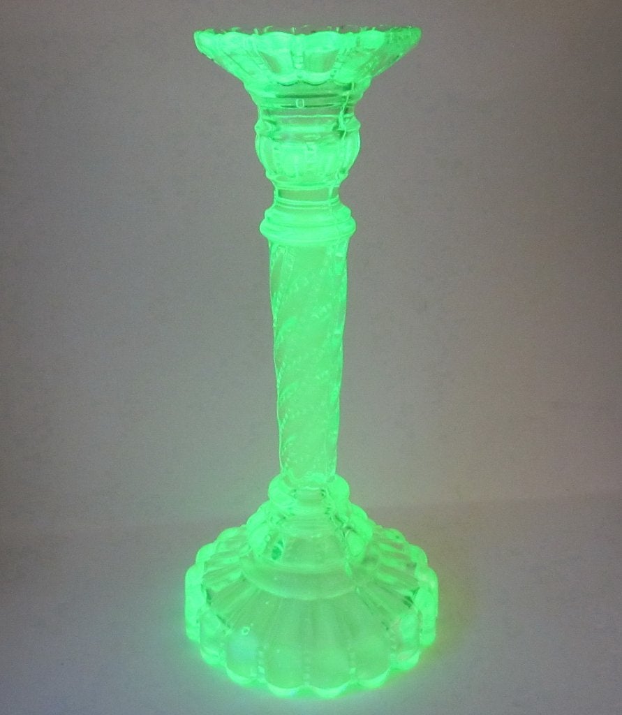 verre ouraline art déco : bougeoir, vers 1920, Envoi